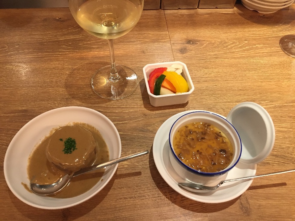 バルでランチ