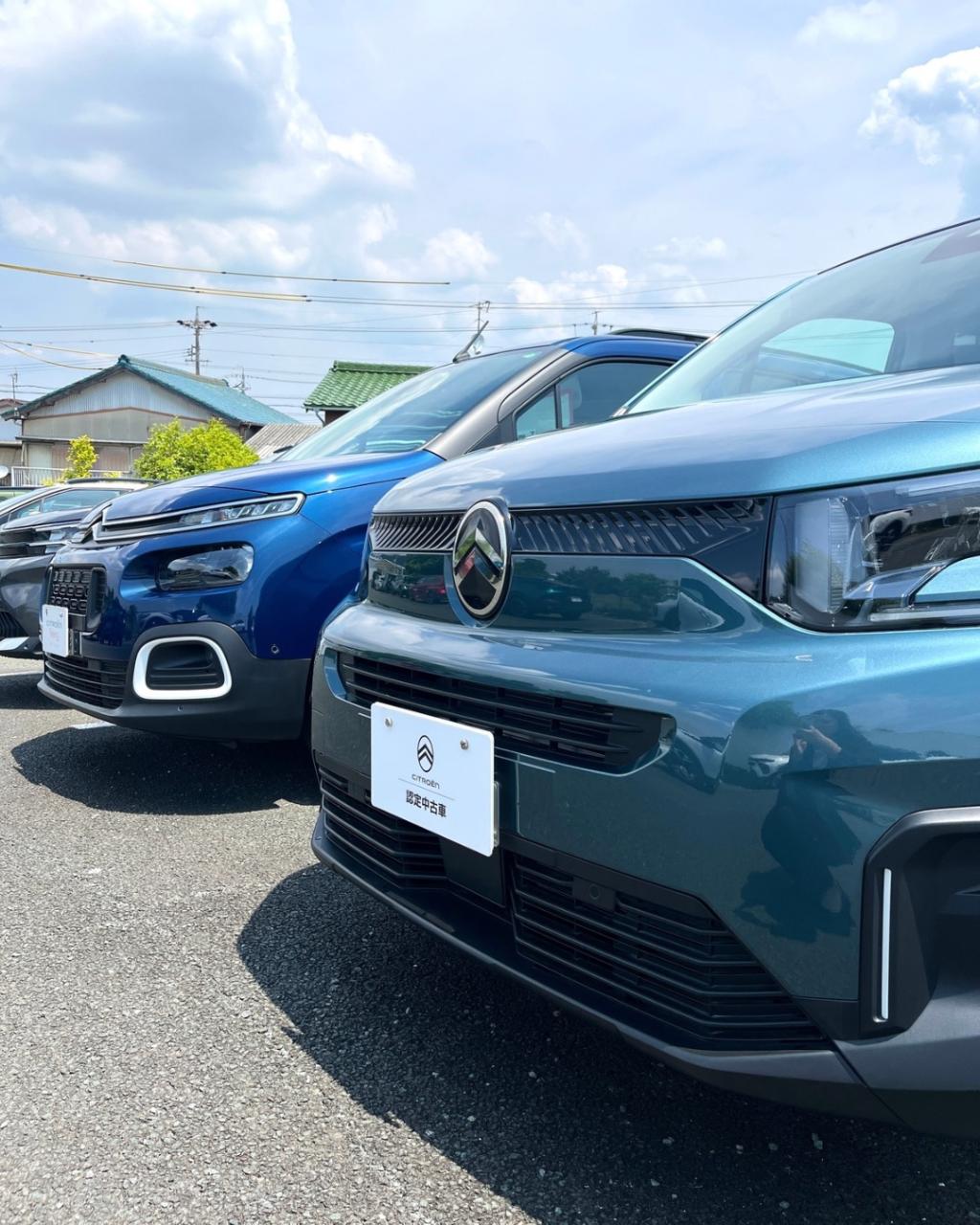 認定中古車の洗車日和です